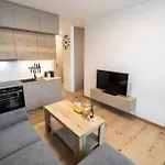 Lägenhet Alure Residences 5 & 24h Self Check-in, Private Parking In Front Of The Building Included, New Building, The Building Has Its Own Park With A And Outdoor Fitness, Children's Playground, Center *