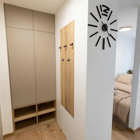 Apartman Alure Residences 5 & 24h Self Check-in, Private Parking In Front Of The Building Included, New Building, The Building Has Its Own Park With A And Outdoor Fitness, Children's Playground, Center *