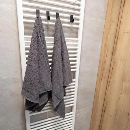 Alure Residences 5 & 24h Self Check-in, Private Parking In Front Of The Building Included, New Building, The Building Has Its Own Park With A And Outdoor Fitness, Children's Playground, Center Apartment *